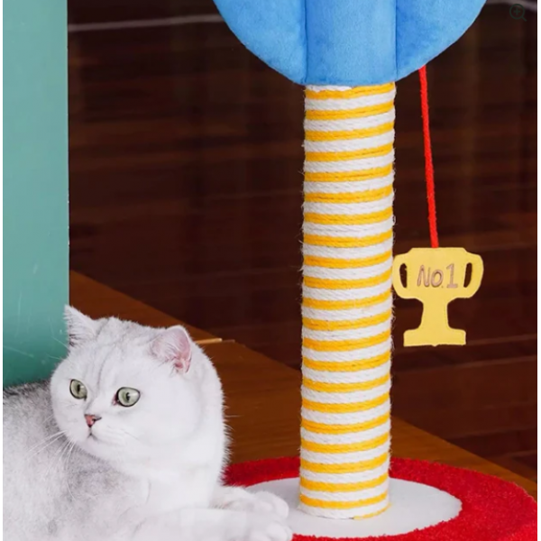 ZEZE Target Scratch Post, Size - 32cm x 32cm x 57cm.